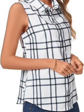 Forever 21 - Sleeveless White Plaid Button-Front Blouse - Small